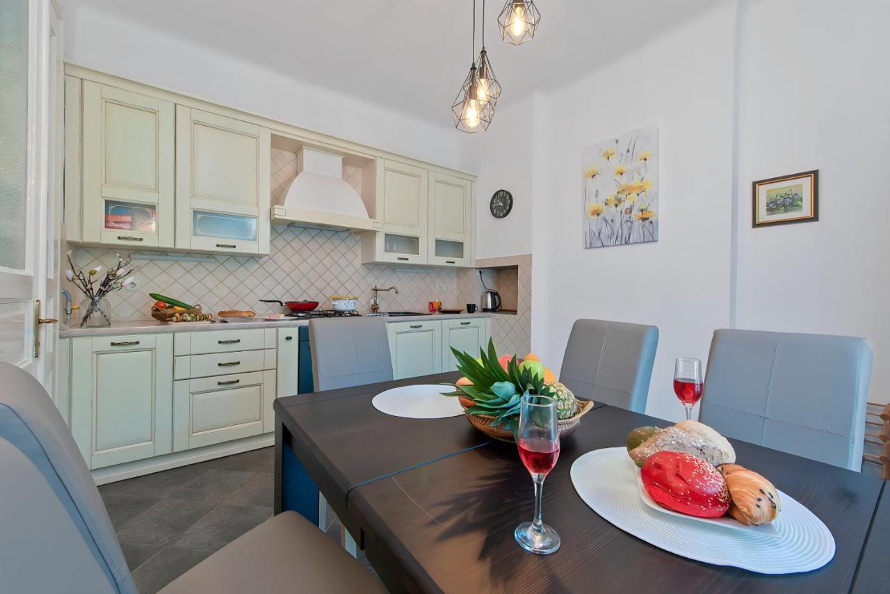 The Grand Mansion Residence On La Guardia Rijeka Extérieur photo